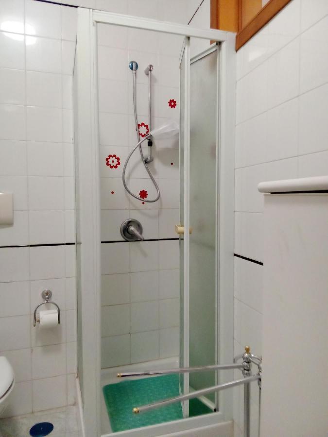 Al Crocifisso...Da Nonna Pia Apartment Salerno Luaran gambar