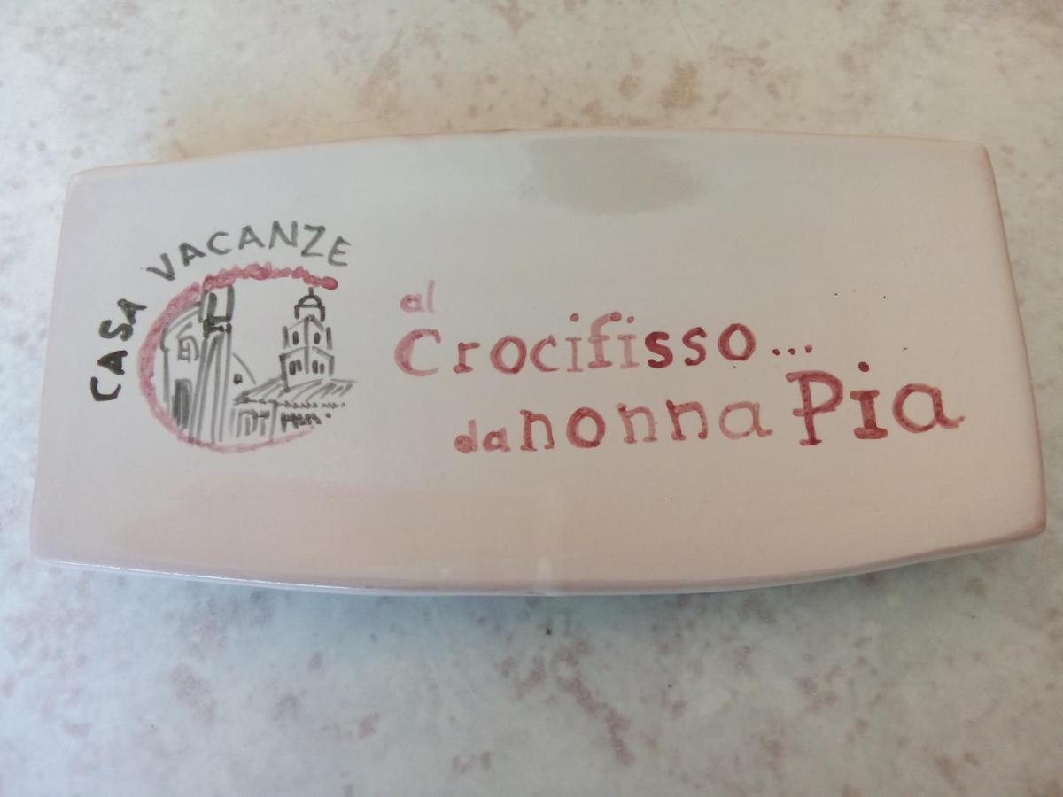 Al Crocifisso...Da Nonna Pia Apartment Salerno Luaran gambar