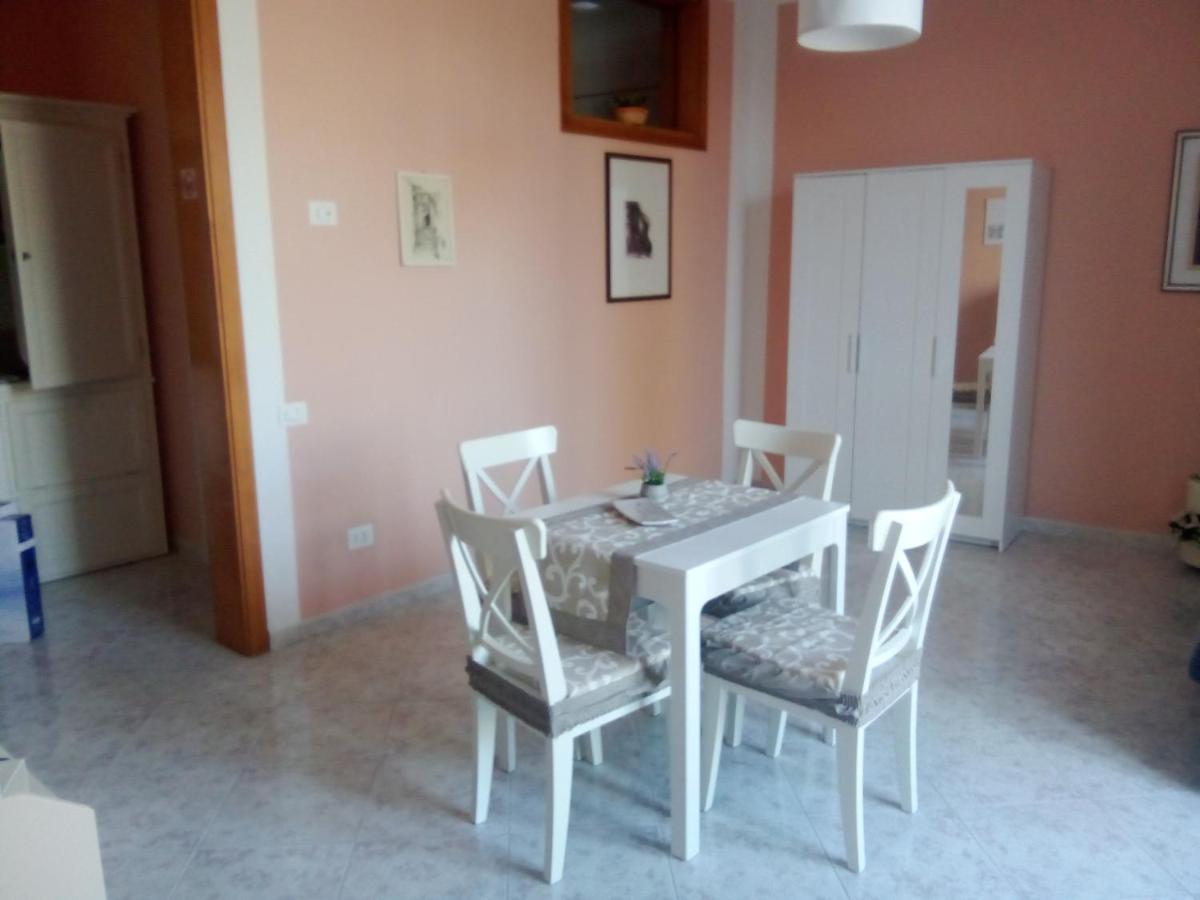 Al Crocifisso...Da Nonna Pia Apartment Salerno Luaran gambar